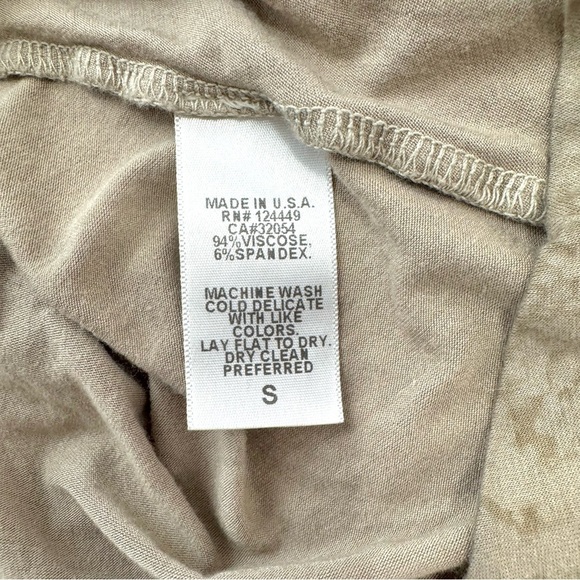 Max & Aaron Women’s Sz S Tan Snake Print Maxi Dress V Neck Soft Jersey Knit Boho - Picture 11 of 14